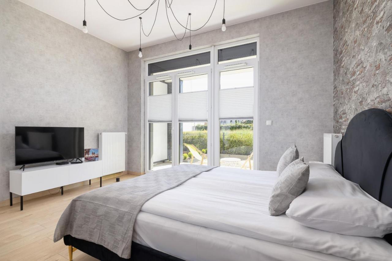Krakow Studio With Parking & Terrace Near Zalew Bagry By Renters Prestige ภายนอก รูปภาพ