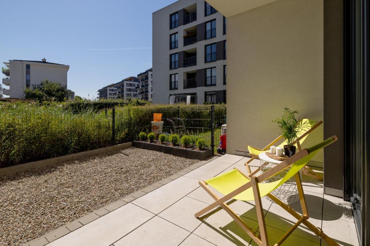 Krakow Studio With Parking & Terrace Near Zalew Bagry By Renters Prestige ภายนอก รูปภาพ